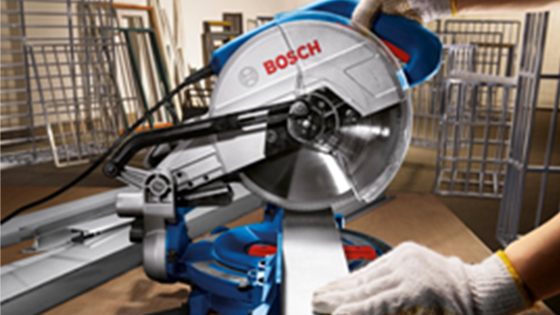 Ingleteadora Bosch GCM 10 X 1700W 110V con disco